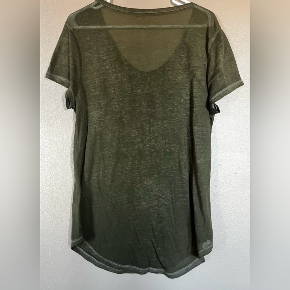 Mudd burn out army green short sleeve shirt. Women’s size XL - Picture 5 of 5